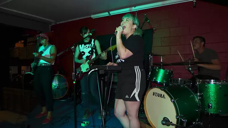 Image: Future Single Mom at Dryer Plug Studio, September 2015.