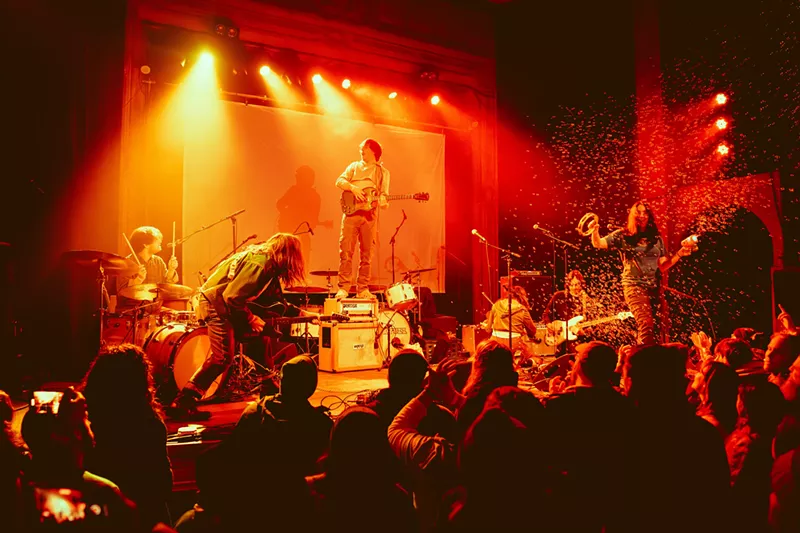 Image: denver band horse bitch performs on stage