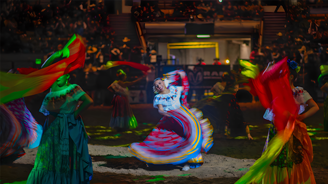 mexican folklore dancers