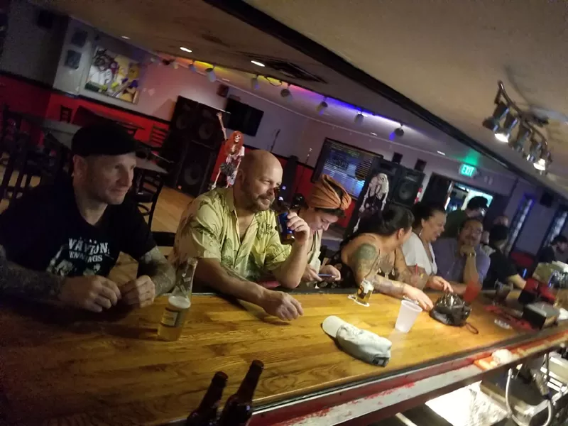Image: Inside The Pit Stop Tavern.