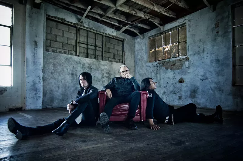 Image: Art Alexakis and his band Everclear bring the Summerland Tour with Wheatus, Hoobastank, and Living Colour to Denver.
