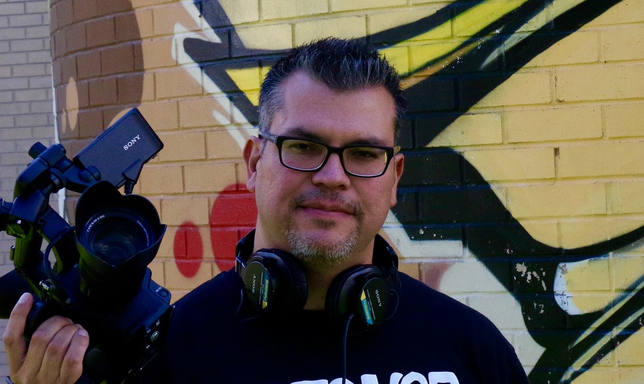 Filmmaker Alan Dominguez will collaborate with students on a documentary about undocumented people in the United States.