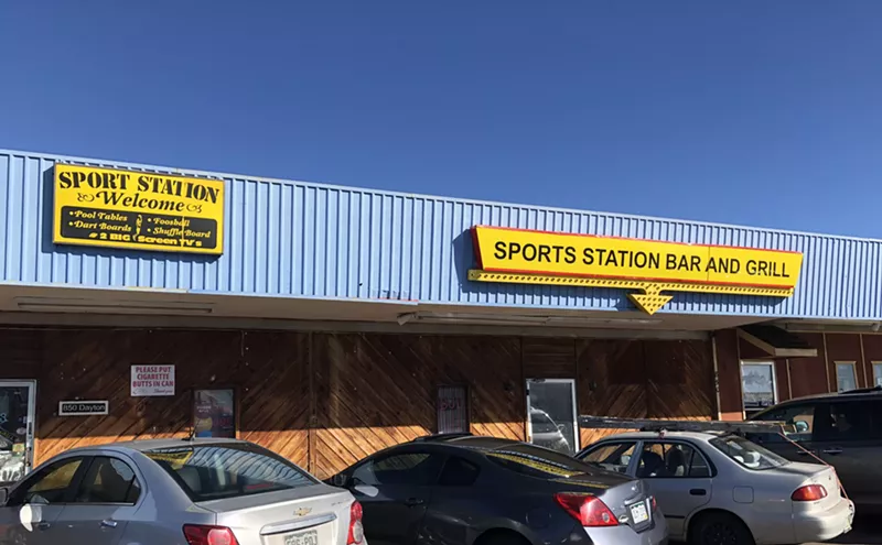 Image: All Bets Are On at Aurora's Sports Station Bar and Grill