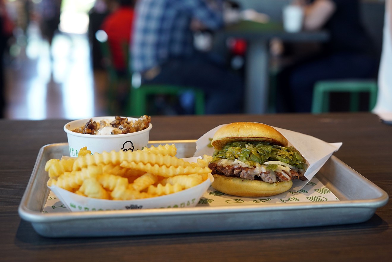 Shake Shack is now serving the Colorado-only Green Chile CheddarShack burger in Highlands Ranch.