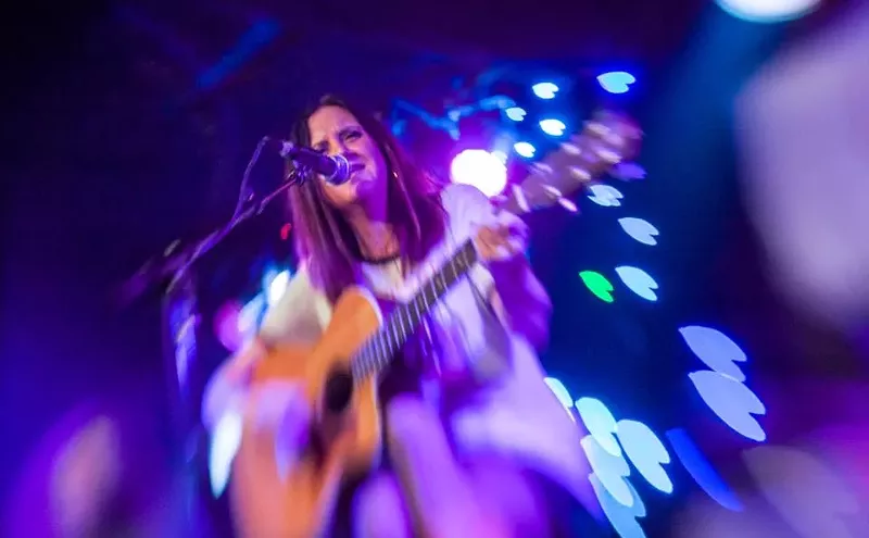 Image: Amanda Capper Lived Like the World Was Her Stage