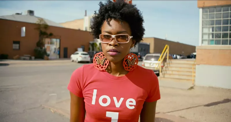 Image: Model Mychole Reshard on the street in Art & Style: Mona Lucero.