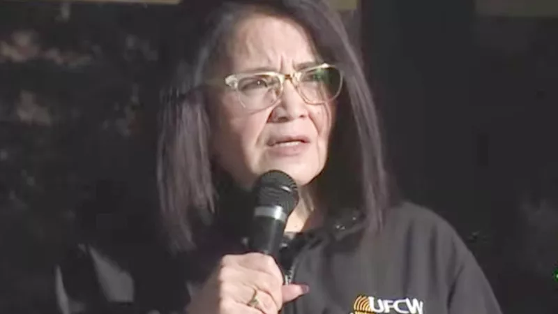 Image: UFCW Local 7 president Kim Cordova speaking during a January 10 press conference.
