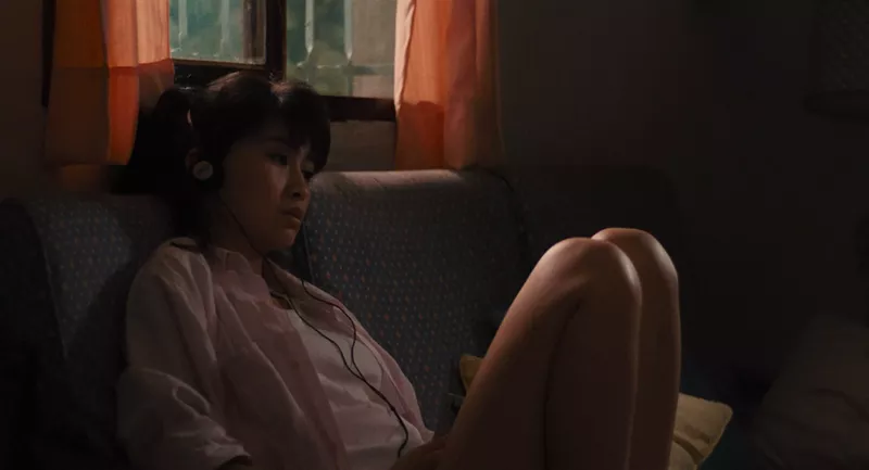 Image: Yang Lin plays 20-year-old Hsiao-yang, an honest girl burdened with keeping her entropic family in one piece, in Hou Hsiao-hsien's Daughter of the Nile.