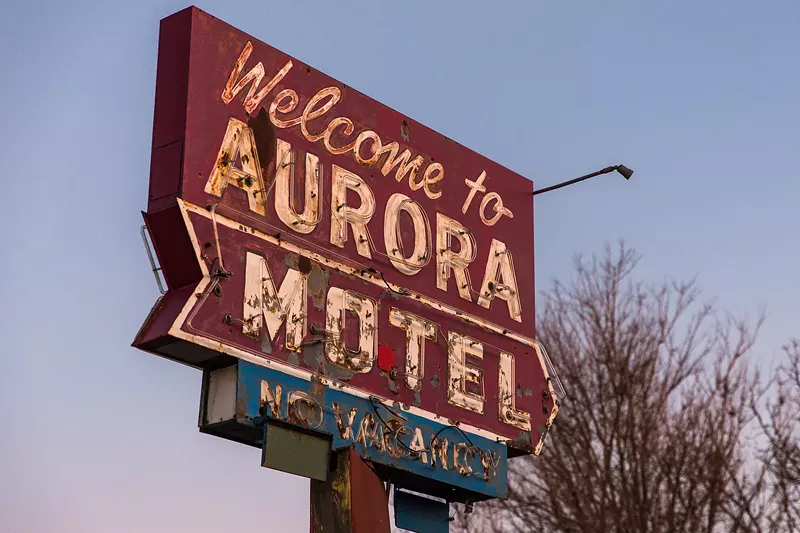Image: aurora motel