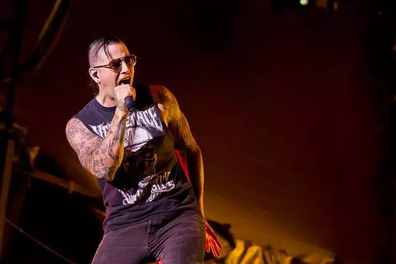 Image: A viral infection has wrecked M. Shadows's voice, and Avenged Sevenfold has canceled its End of the World tour.