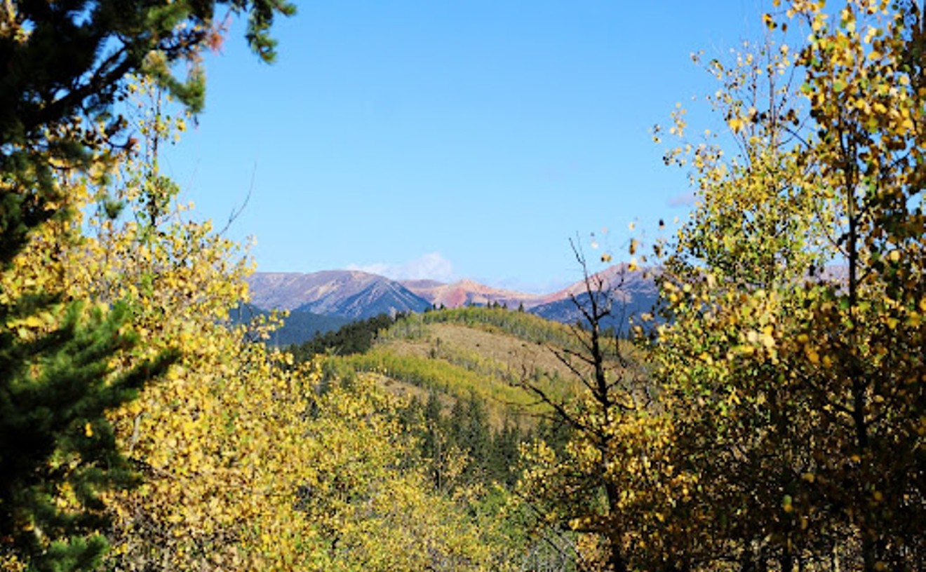 The Best Fall Hikes in Colorado for Seeing Leaves Change