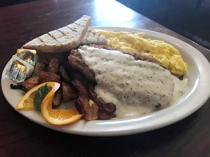 Image: Chicken-fried steak makes for a hearty brunch at Hanson's.