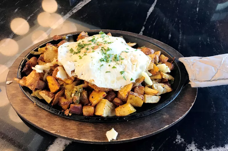 Image: Lou's does skillets as well as fried chicken.