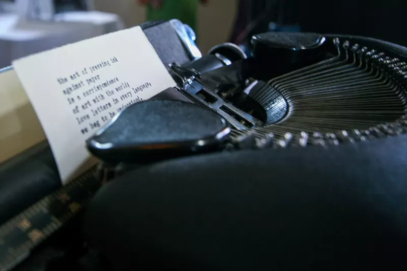 Image: old typewriter