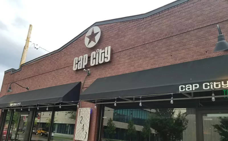 Image: Cap City Tavern Offers a Low-Key Retreat in the Golden Triangle