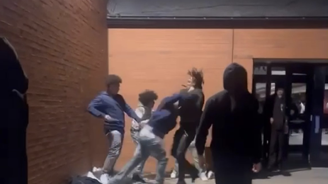High school students fight outside
