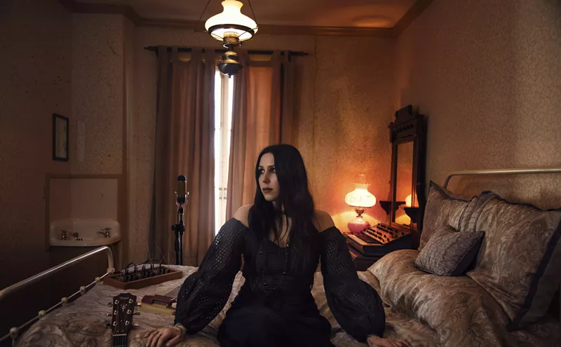 Image: Chelsea Wolfe Lost Her Mind on the Road. Now She's Finding Home.