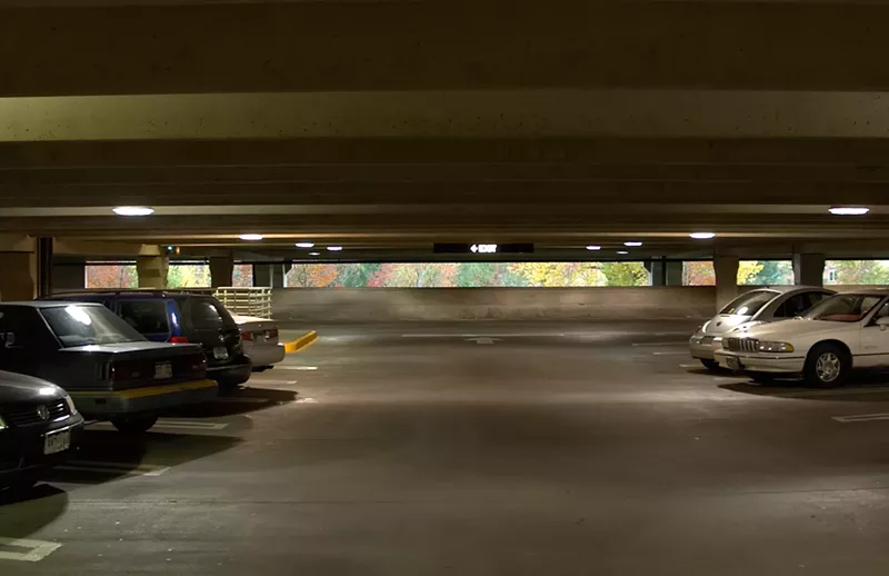 Image: Mall parking lot