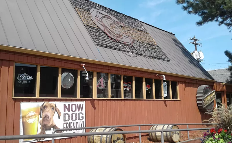 Image: Chopper's in Cherry Creek: Power Lunches, Sports and Possibly Cougars