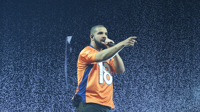 Drake in a Denver Broncos jersey