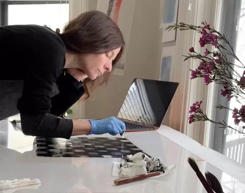 Image: Printmaking is part of Belgin Yücelen's media arsenal.