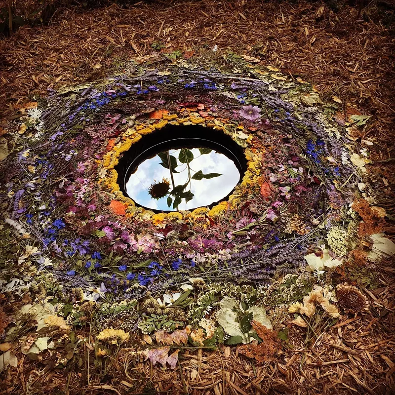Image: Eileen Roscina Richardson, “Cloud Viewer 1,” Wander/Wonder installation, 2017.