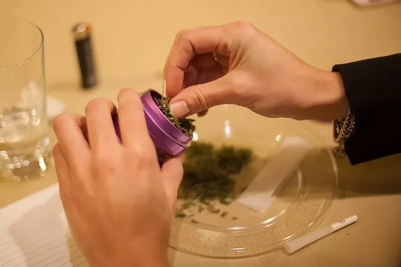 Image: Attendees at the Women Grow Leadership Summit in Denver learn how to roll joints.