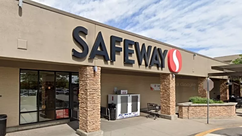 Image: The Safeway grocery store located at 3325 28th Street in Boulder is among the older COVID-19 outbreaks still listed as under active investigation by the Colorado Department of Public Health and Environment.