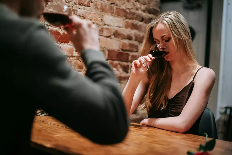 Image: Nearly one in three Colorado women wouldn't date a man who makes less than six figures or who is of below-average attractiveness.