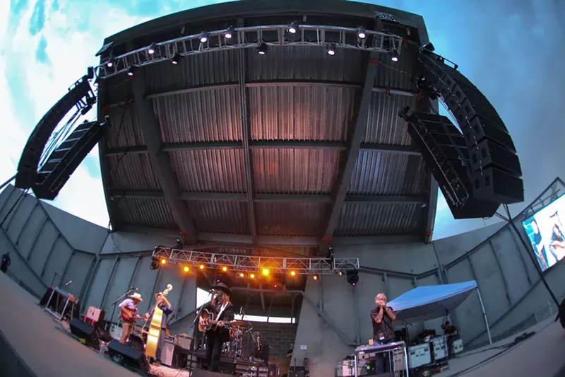 Image: Halden Wofford and the Hi*Beams.