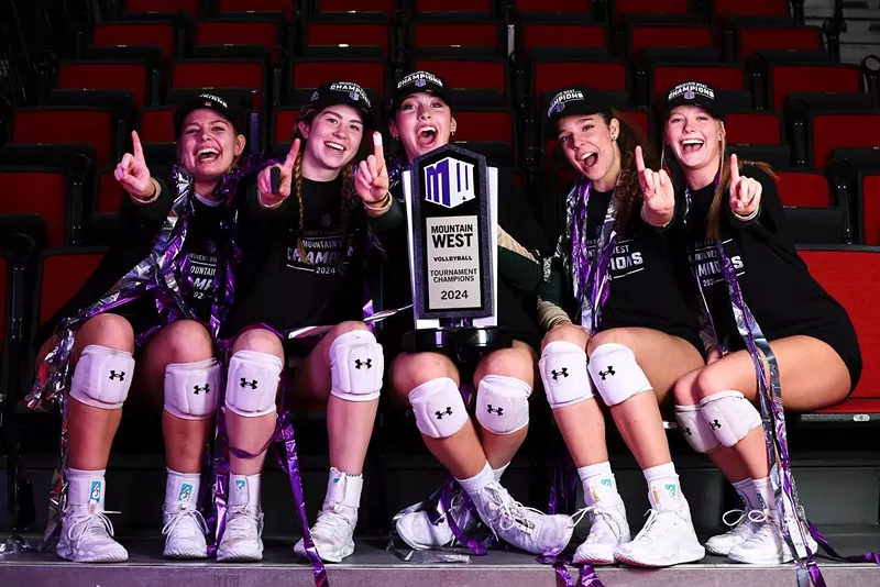 Image: CSU women volleyball players