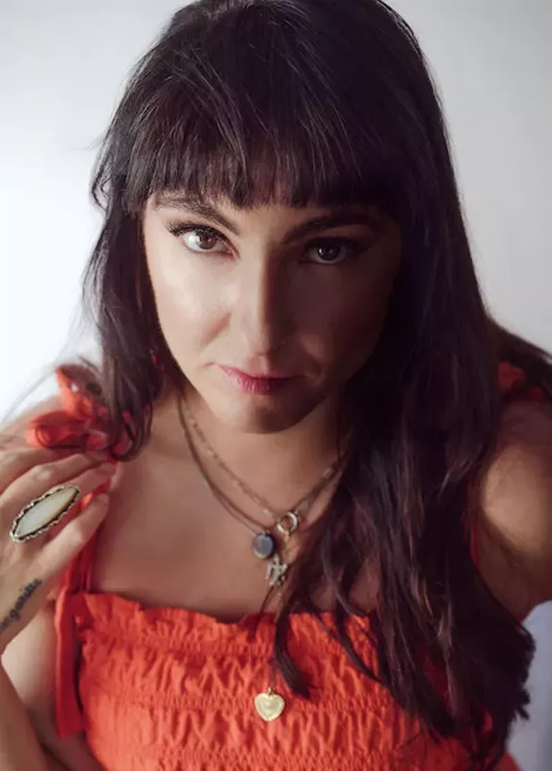Image: A woman with bangs