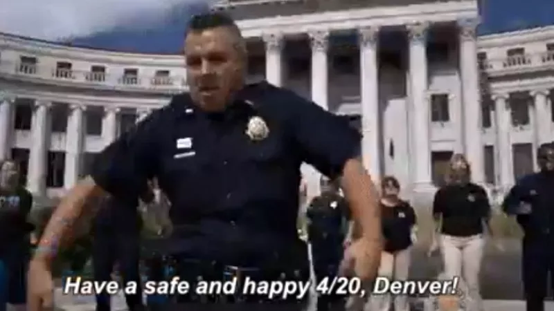 Image: Gettin' down, DPD-4/20 style.