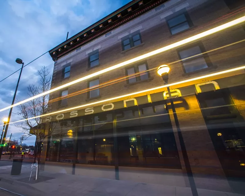 Image: old hotel with neon in Denver