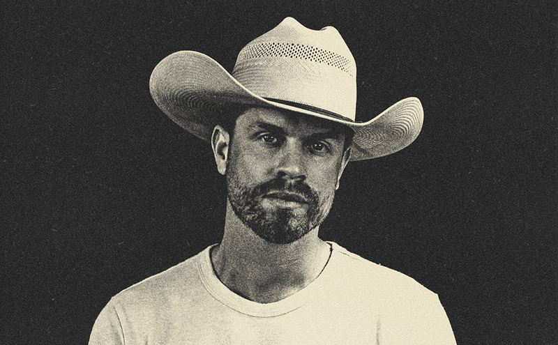 Image: Dustin Lynch Teases His "Once-in-a-Lifetime" Red Rocks Performance