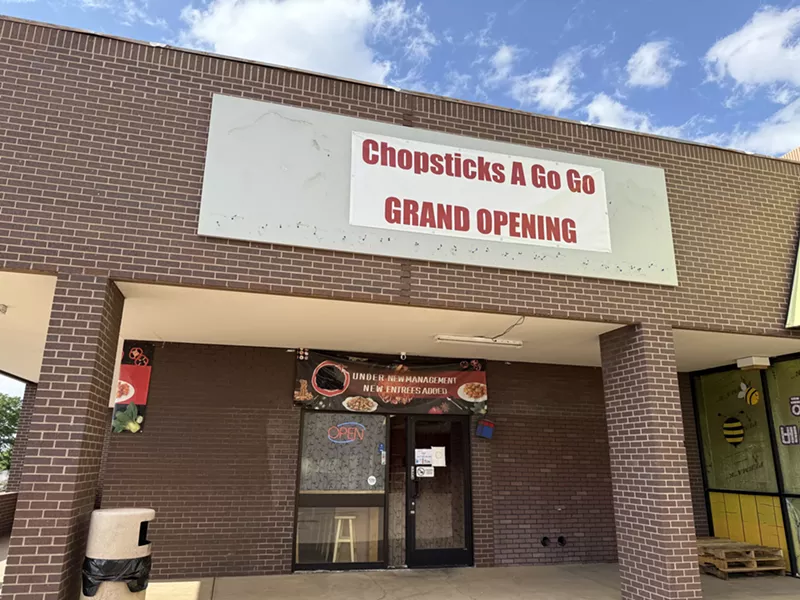 Image: ChopsticksAGoGo replaced the former "10 Seconds" Yunnan Rice Noodles space three months ago.
