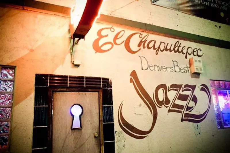 Image: After nine decades, El Chapultepec is shutting down.