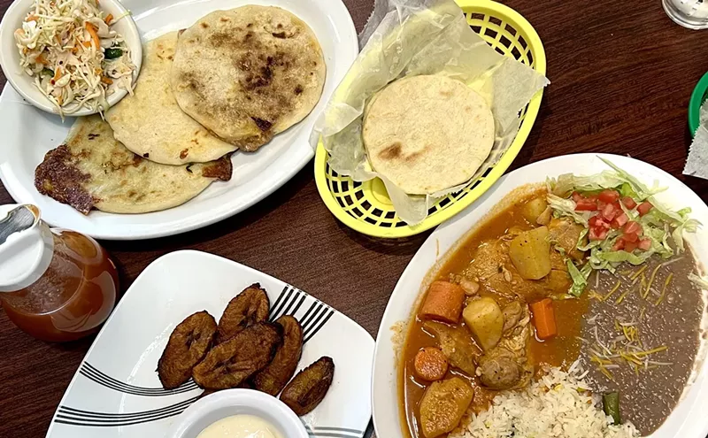 Image: El Lucero Salvadoran & Mexican Restaurant