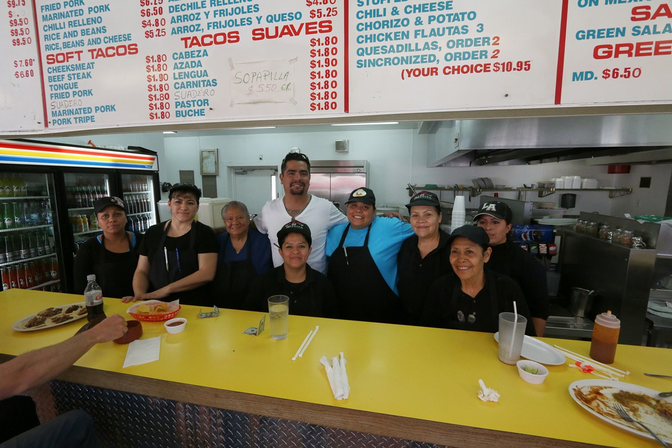 The award-winning crew at El Taco de Mexico.