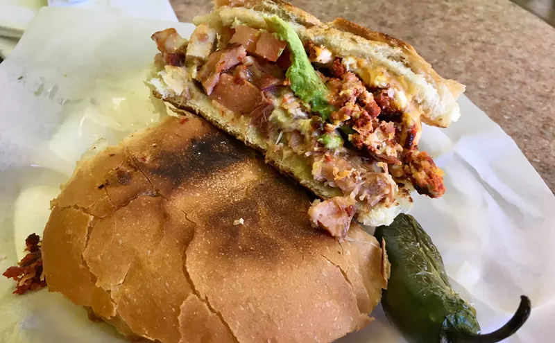 Image: Exploring Havana Street: El Gallito Is Something to Crow About