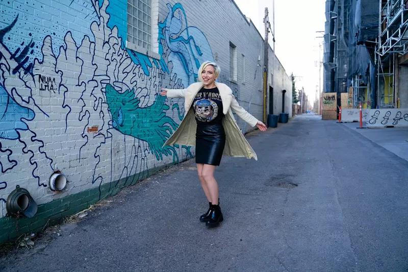 Image: Bunny Blake just dropped the new song "Small World."