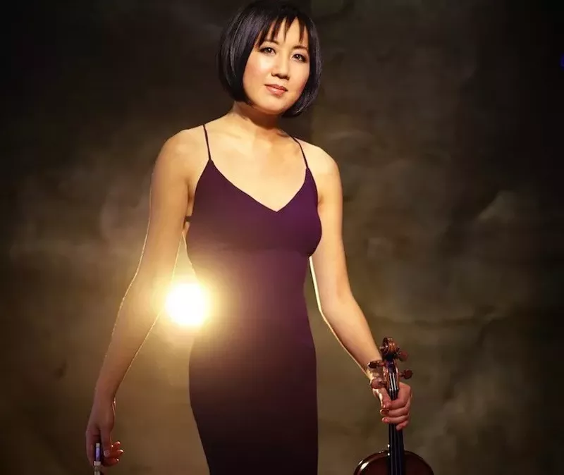 Image: Violinist Linda Wang joins DU's Lamont Symphony on Tuesday, October 9.