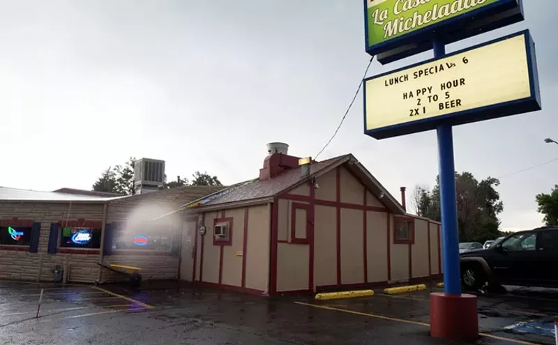 Image: Hart's Corner Is Vacant Again; Mariscos El Picudo Closes