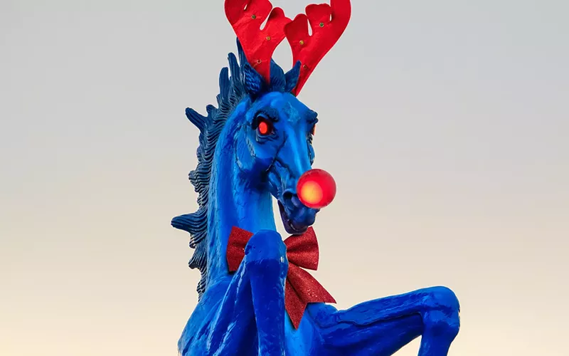 Image: blue horse sculpture as Bludolph
