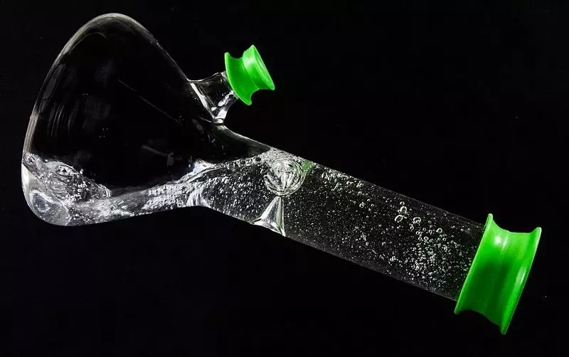 Image: Don't let dirty bong water ruin your tastebuds.