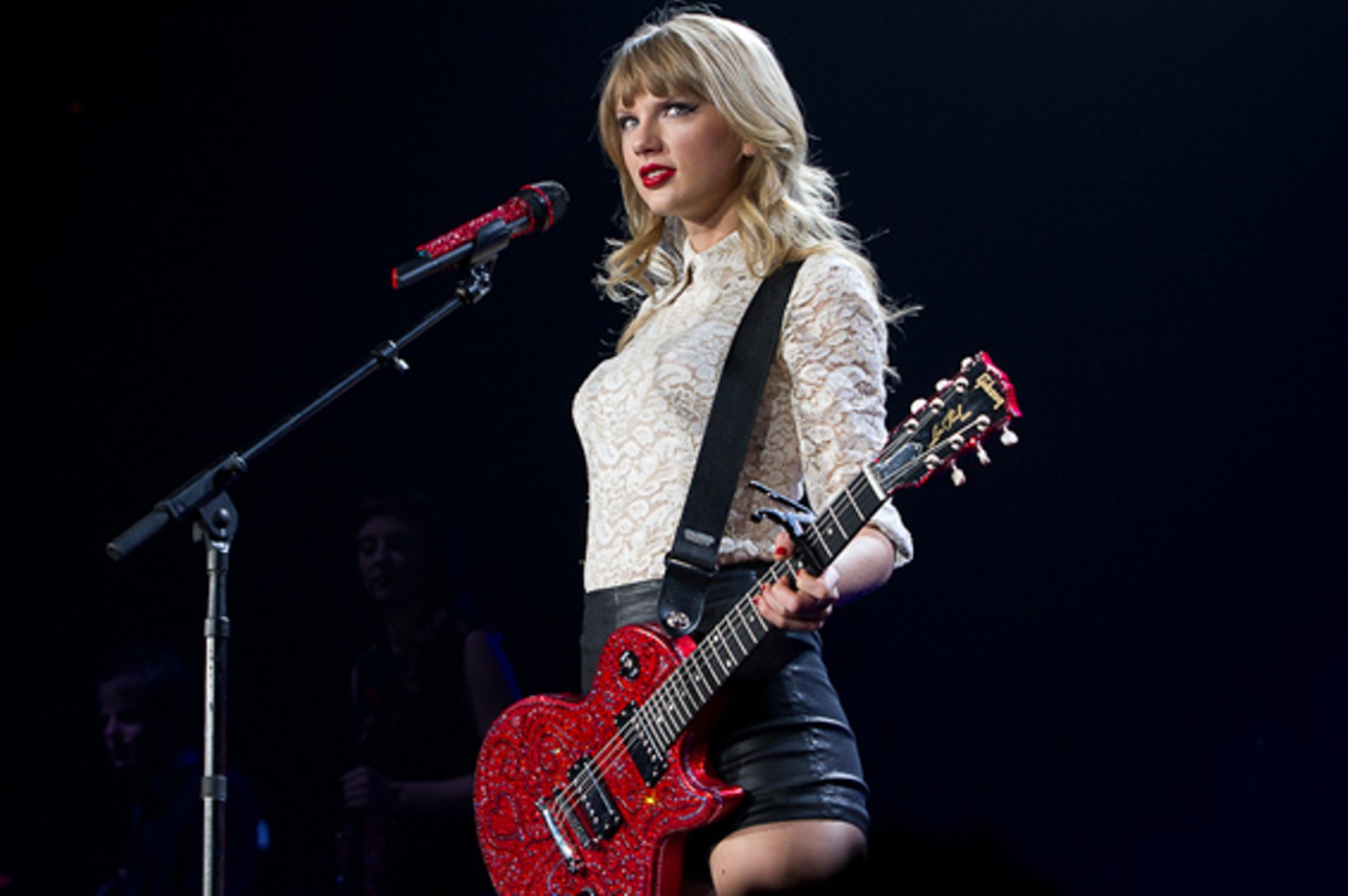 Taylor Swift playing at the Pepsi Center after the incident with David Mueller occurred.