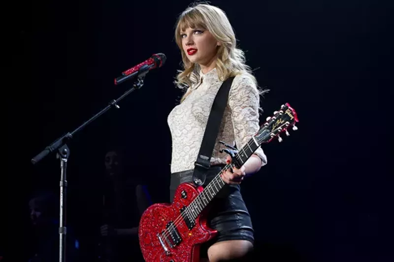 Image: Taylor Swift playing at the Pepsi Center after the incident with David Mueller occurred.
