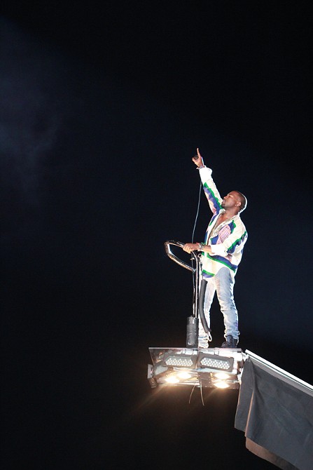 Kanye West - Gold Digger LIVE at Coachella 2011, Kanye West - Gold Digger  LIVE at Coachella 2011, By Bailinhos