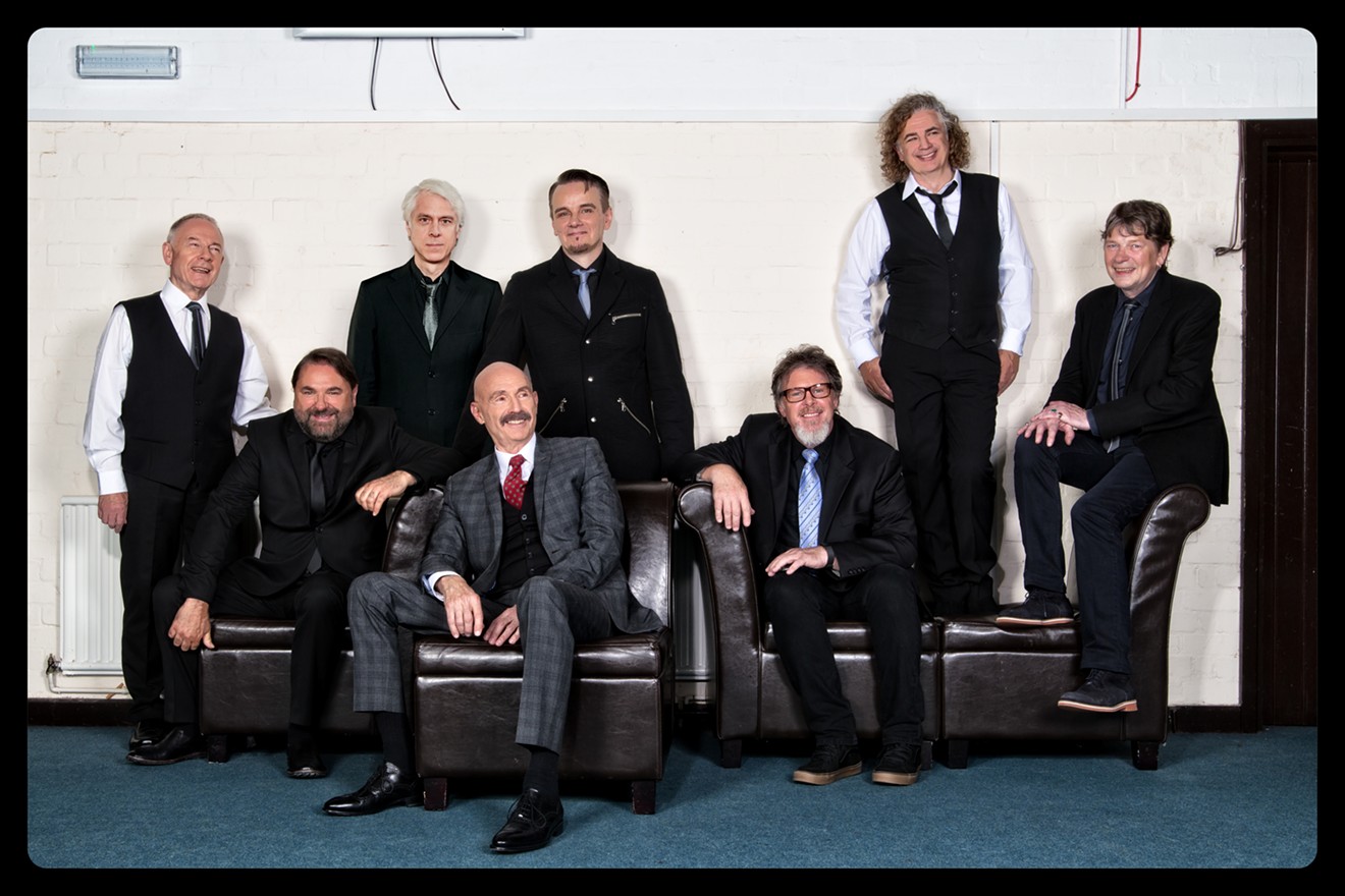King Crimson (from left to right): Robert Fripp, Jeremy Stacey, Bill Rieflin, Tony Levin, Gavin Harrison, Pat Mastelotto, Jakko Jakszyk and Mel Collins.