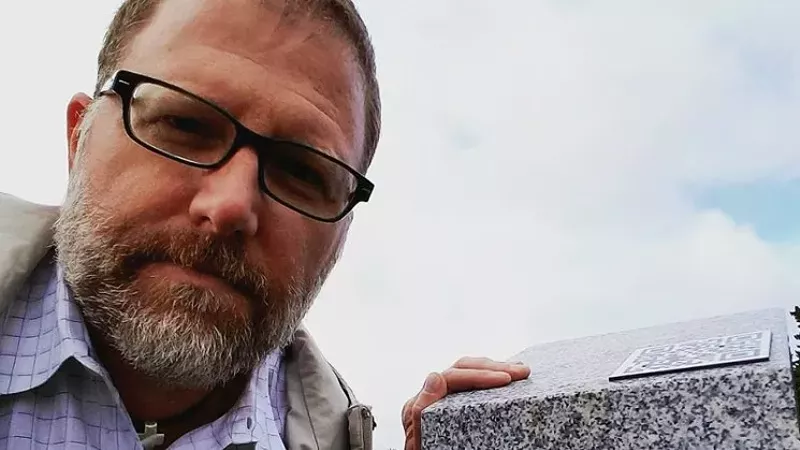 Image: Steffan Tubbs visiting a graveyard in Paris, France.